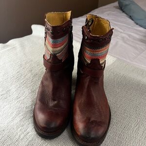 Women’s Justin Booties